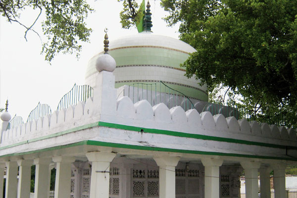 Dargah Makhdoom Shah Wilayat
